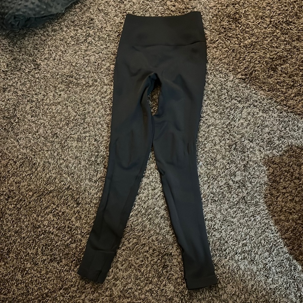 Authentic Lululemon Size 6 Gray Leggings